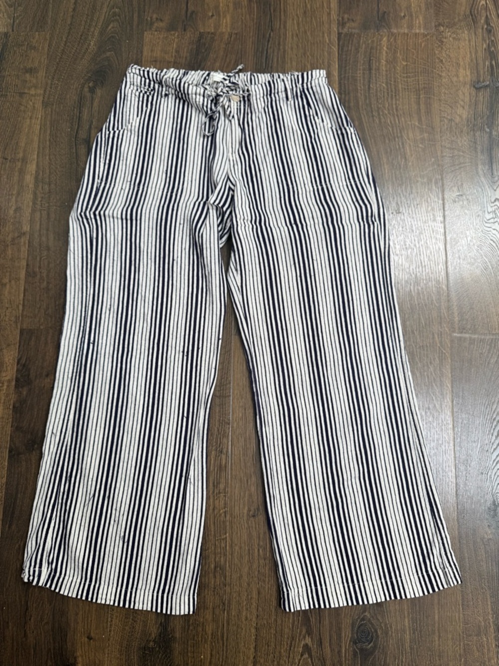 Striped Wide-Leg Drawstring Pants - Black & White